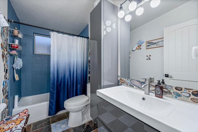 2402 W Wagon Wheel Drive, Tucson, AZ 85745