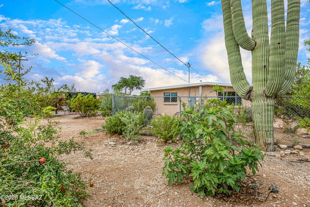 2402 W Wagon Wheel Drive, Tucson, AZ 85745