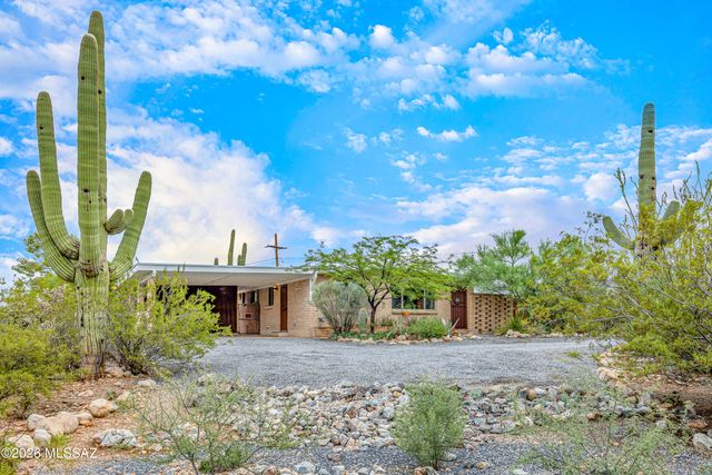2402 W Wagon Wheel Drive, Tucson, AZ 85745