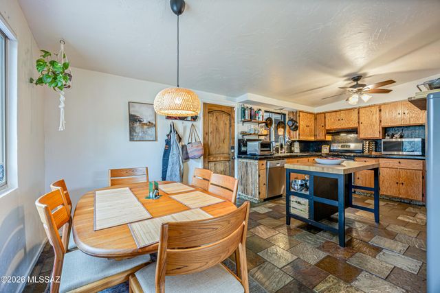 2402 W Wagon Wheel Drive, Tucson, AZ 85745