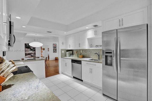 1121 Crandon Blvd E604, Key Biscayne, FL 33149