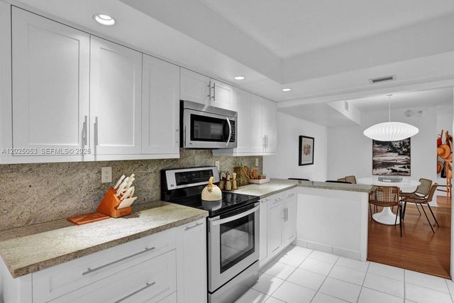1121 Crandon Blvd E604, Key Biscayne, FL 33149