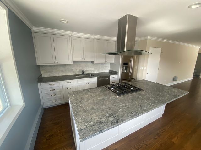 5240 W BELMONT Avenue 2, Chicago, IL 60641