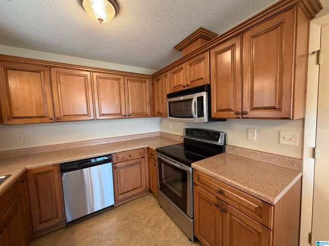 102 11TH STREET S, Bessemer, AL 35020