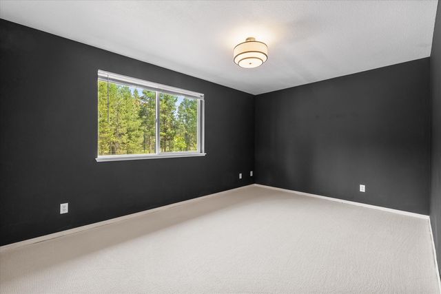 16465 White Buck Avenue, La Pine, OR 97739