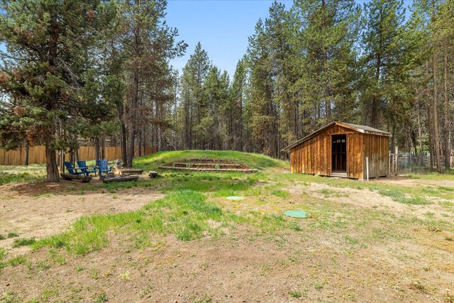 16465 White Buck Avenue, La Pine, OR 97739