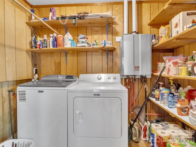 221 Moody Farm Road, Maggie Valley, NC 28751
