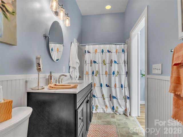 221 Moody Farm Road, Maggie Valley, NC 28751