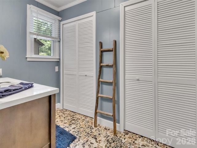 221 Moody Farm Road, Maggie Valley, NC 28751