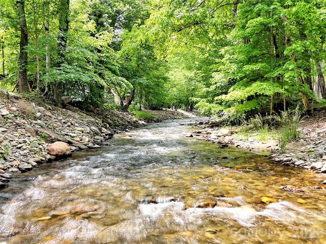221 Moody Farm Road, Maggie Valley, NC 28751