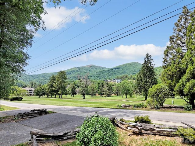221 Moody Farm Road, Maggie Valley, NC 28751