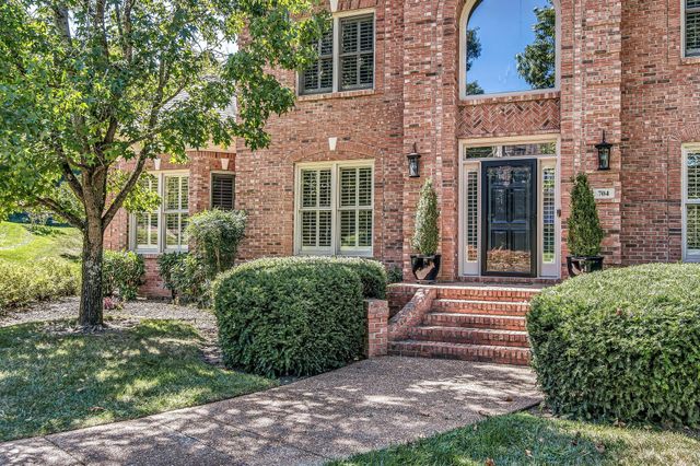 704 Millstone Ln, Nashville, TN 37205