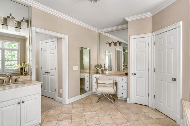 704 Millstone Ln, Nashville, TN 37205