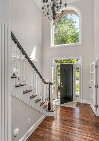 704 Millstone Ln, Nashville, TN 37205