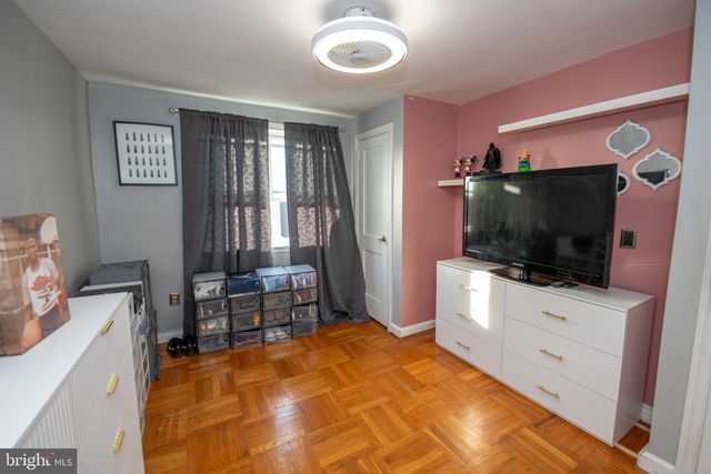206 OVERLOOK RD, Philadelphia, PA 19128