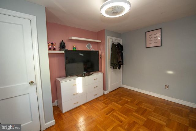 206 OVERLOOK RD, Philadelphia, PA 19128