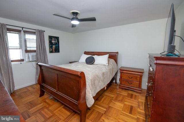 206 OVERLOOK RD, Philadelphia, PA 19128