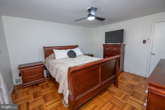206 OVERLOOK RD, Philadelphia, PA 19128
