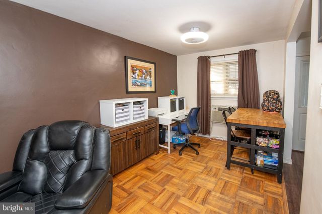 206 OVERLOOK RD, Philadelphia, PA 19128