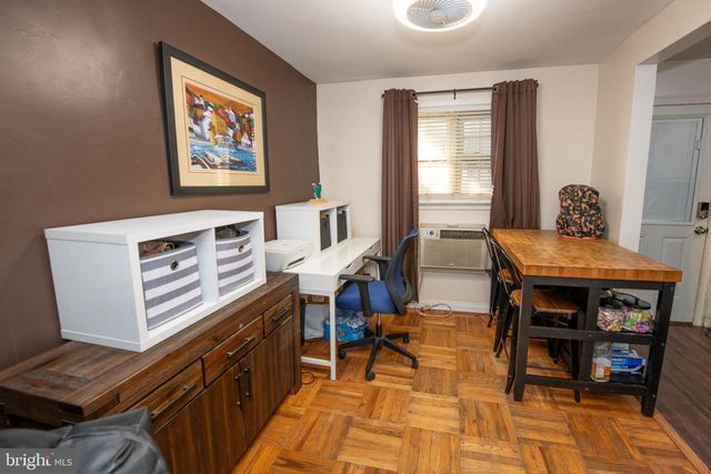 206 OVERLOOK RD, Philadelphia, PA 19128