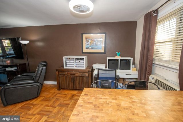 206 OVERLOOK RD, Philadelphia, PA 19128