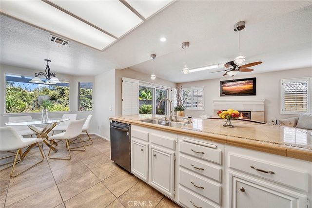 5468 Via de Mansion, La Verne, CA 91750