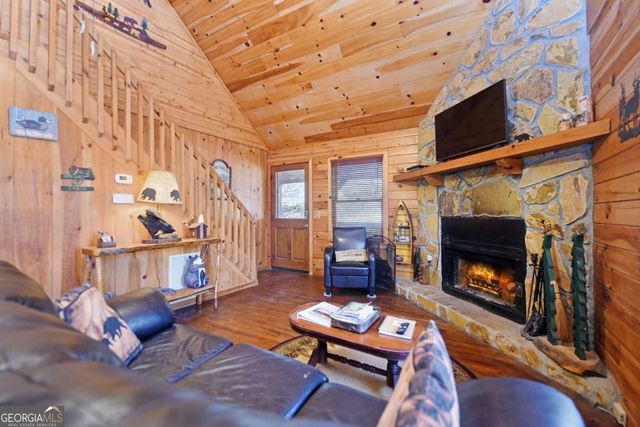 545 Laurel Circle, Blue Ridge, GA 30513
