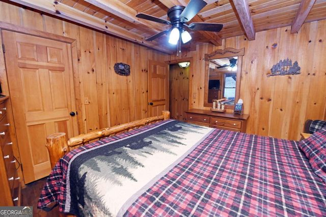 545 Laurel Circle, Blue Ridge, GA 30513