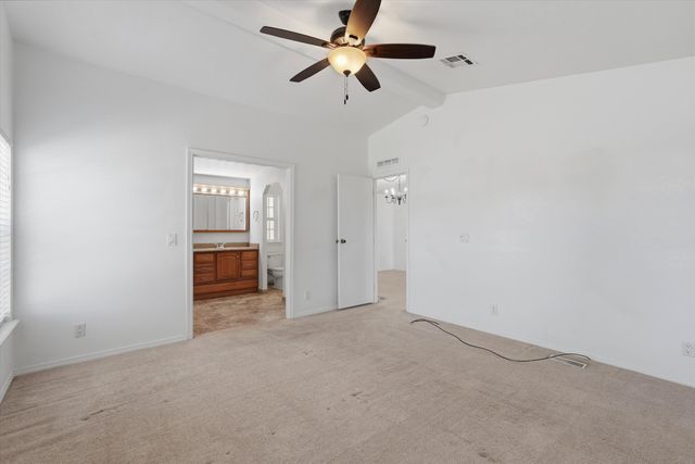 8 Phillips Drive, Los Lunas, NM 87031