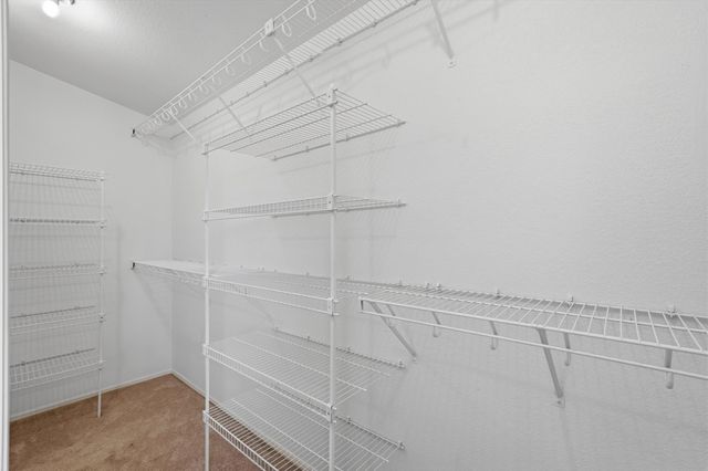 8 Phillips Drive, Los Lunas, NM 87031