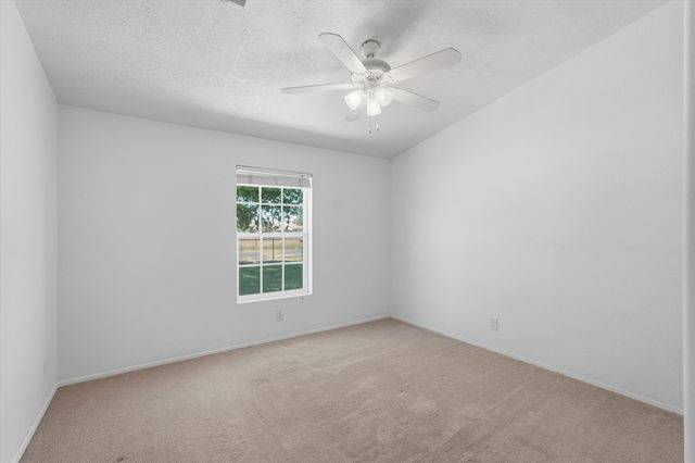 8 Phillips Drive, Los Lunas, NM 87031