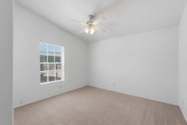 8 Phillips Drive, Los Lunas, NM 87031