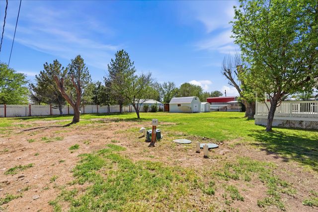 8 Phillips Drive, Los Lunas, NM 87031