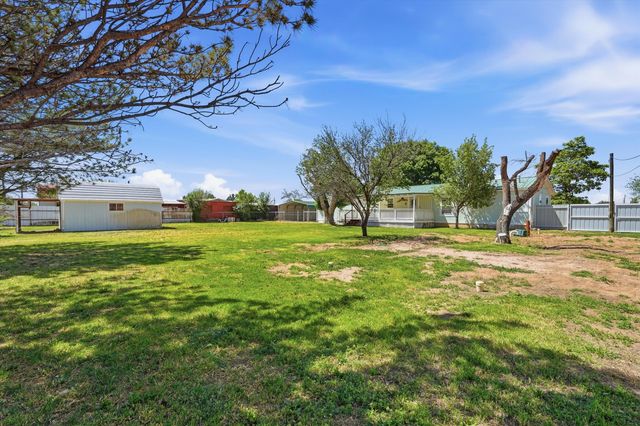 8 Phillips Drive, Los Lunas, NM 87031