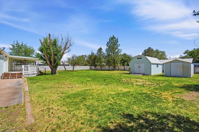 8 Phillips Drive, Los Lunas, NM 87031