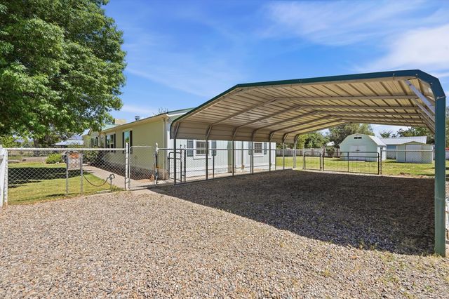 8 Phillips Drive, Los Lunas, NM 87031