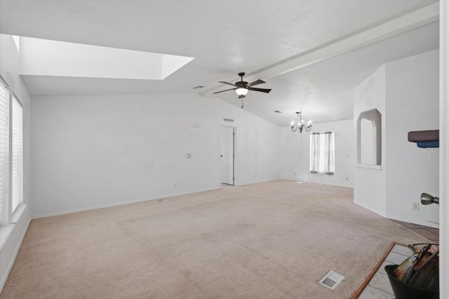 8 Phillips Drive, Los Lunas, NM 87031