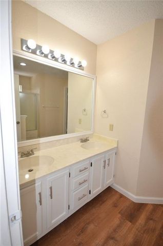 13903 Lothian DR, Pflugerville, TX 78660