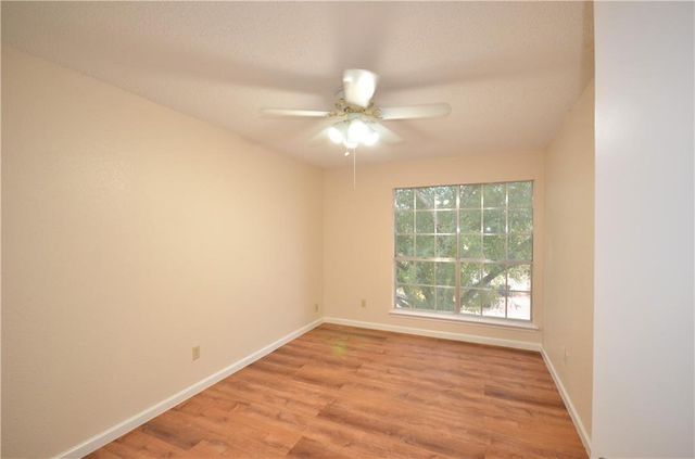 13903 Lothian DR, Pflugerville, TX 78660