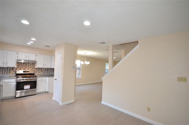 13903 Lothian DR, Pflugerville, TX 78660