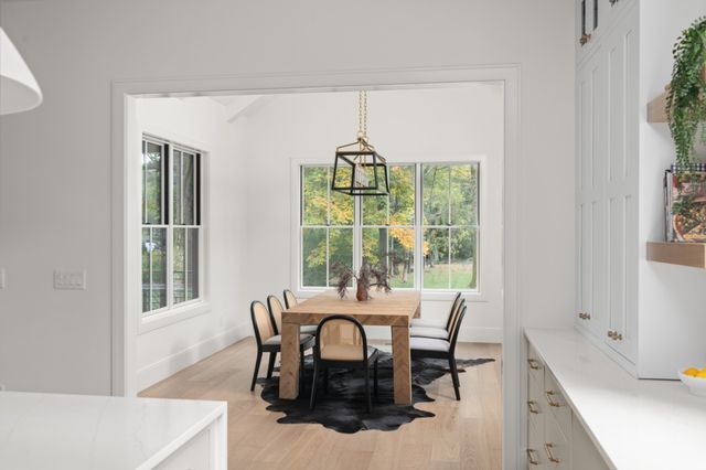 706 Brook Hollow Rd, Nashville, TN 37205