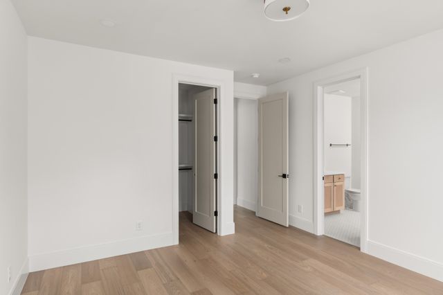 706 Brook Hollow Rd, Nashville, TN 37205