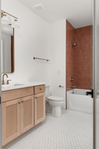 706 Brook Hollow Rd, Nashville, TN 37205