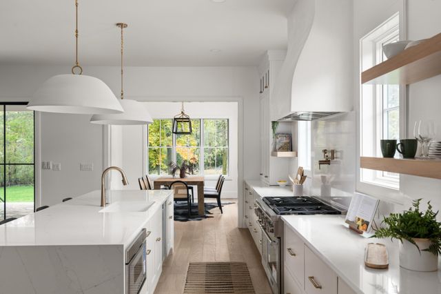 706 Brook Hollow Rd, Nashville, TN 37205