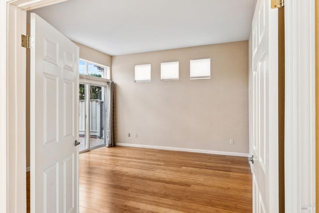 1889 Falcon Ridge Dr, Petaluma, CA 94954