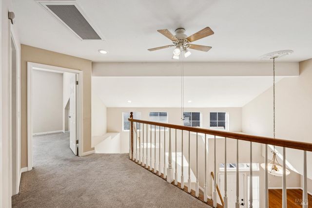 1889 Falcon Ridge Dr, Petaluma, CA 94954