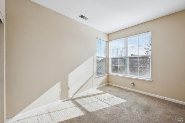 1889 Falcon Ridge Dr, Petaluma, CA 94954