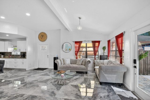 425 Broward Avenue, Greenacres, FL 33463