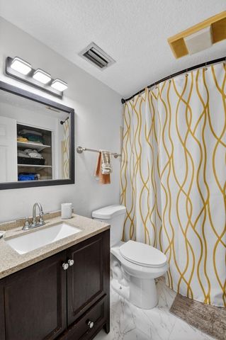 425 Broward Avenue, Greenacres, FL 33463