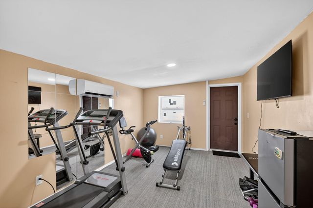 425 Broward Avenue, Greenacres, FL 33463